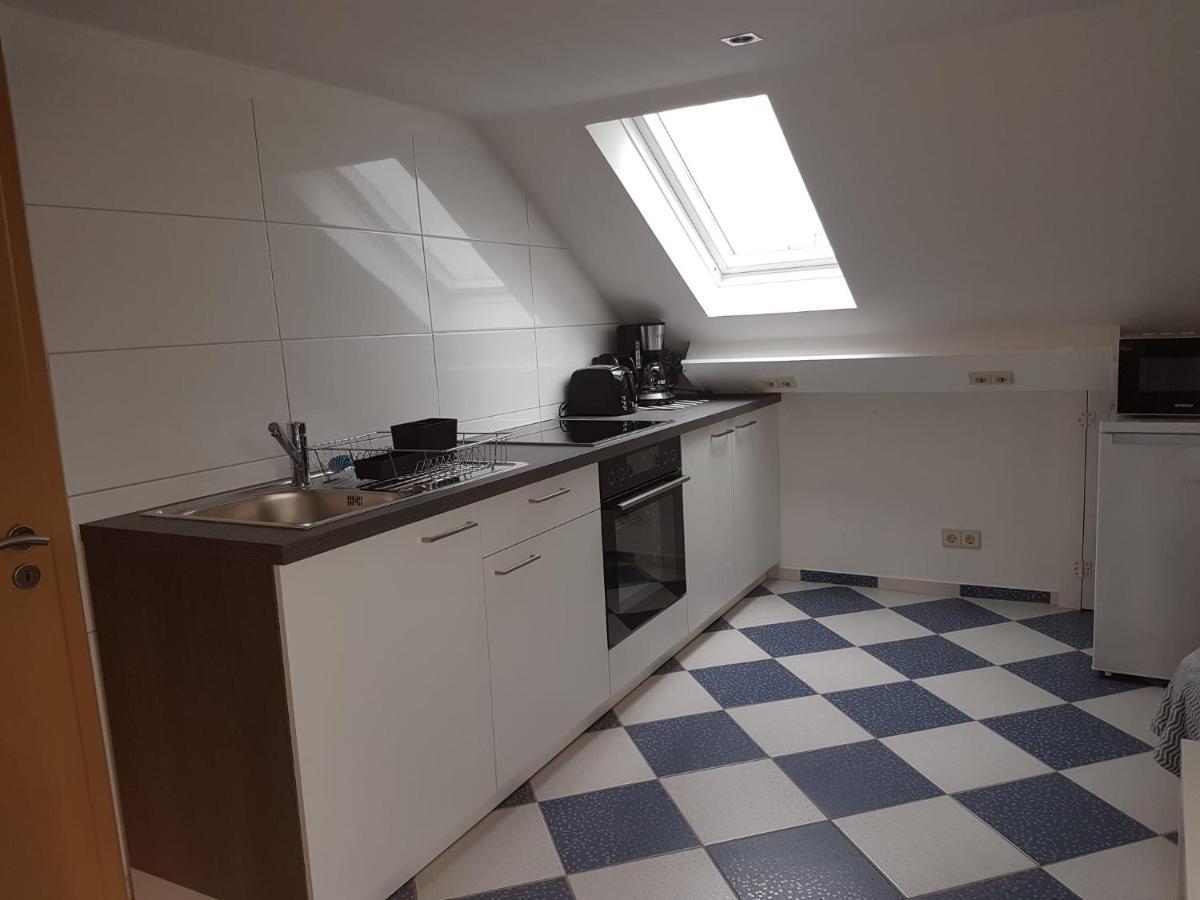 Ruhige Gemuetliche Ferienwohnung In Karlsruhe Daxlanden Fuer Monteure, Pendler, Geschaefsreisen, Wochenendreisen מראה חיצוני תמונה