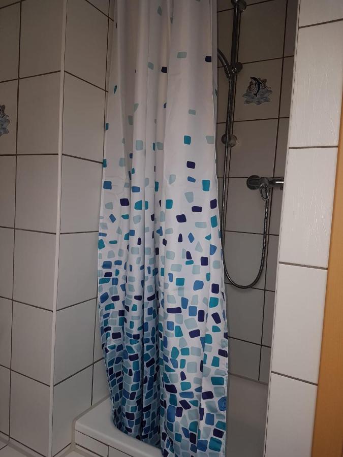 Ruhige Gemuetliche Ferienwohnung In Karlsruhe Daxlanden Fuer Monteure, Pendler, Geschaefsreisen, Wochenendreisen מראה חיצוני תמונה